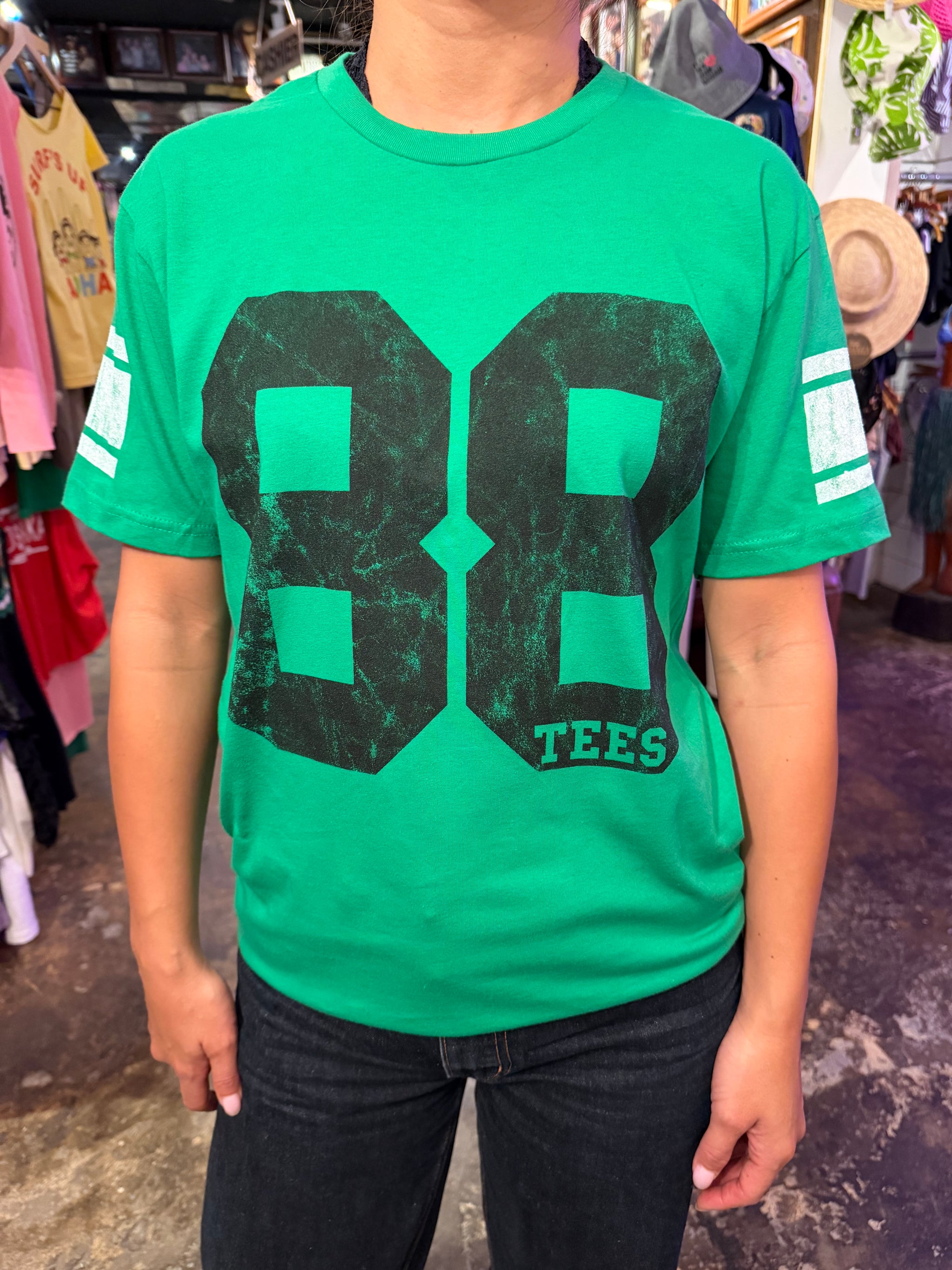 Unisex – 88 Tees - Honolulu, Hawaii